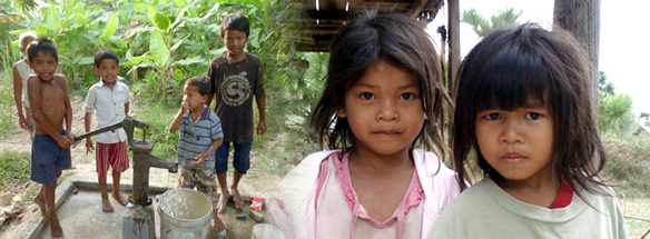 2006年「カンボジアに水と笑顔を～井戸つくり事業～」に協賛（寄付）しました。